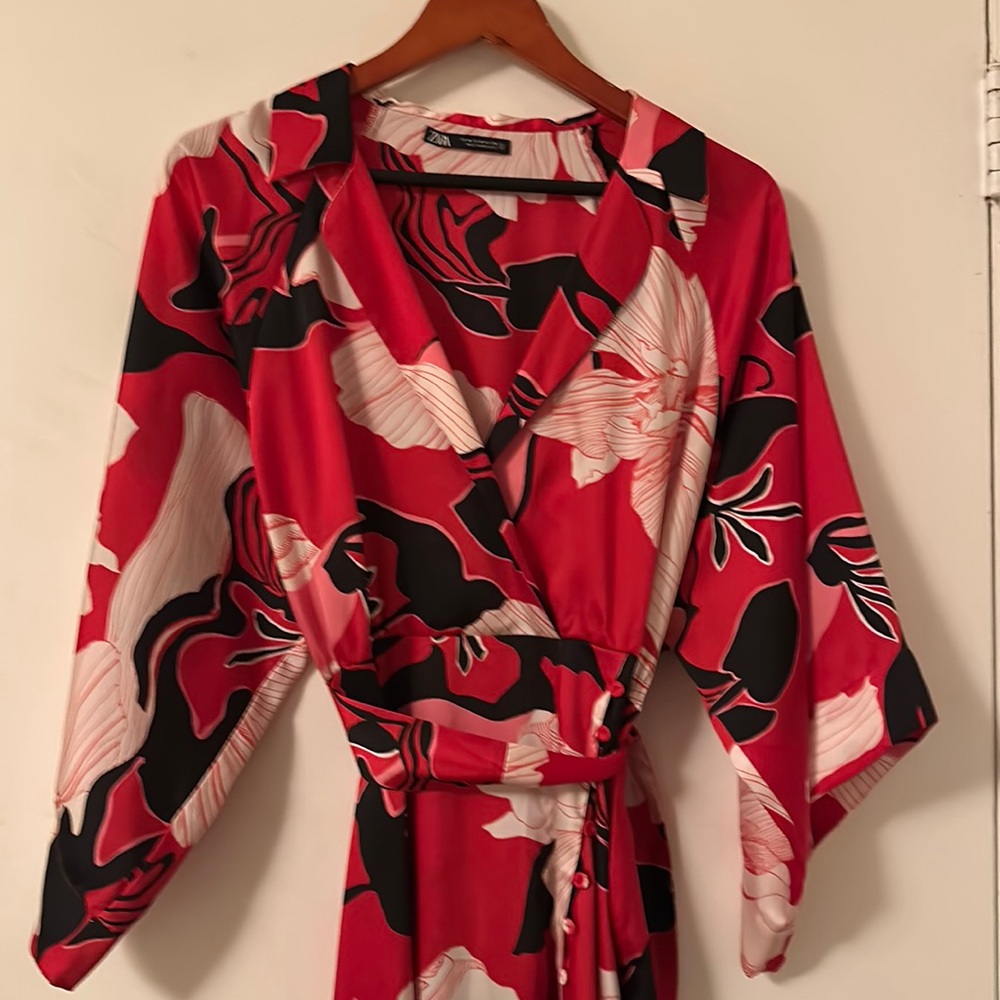 Zara Kimono Dress. Size M.